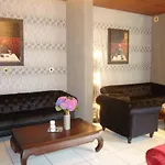 Belle Hotel